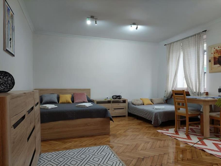 Domin Domin Apartamento Częstochowa Exterior foto